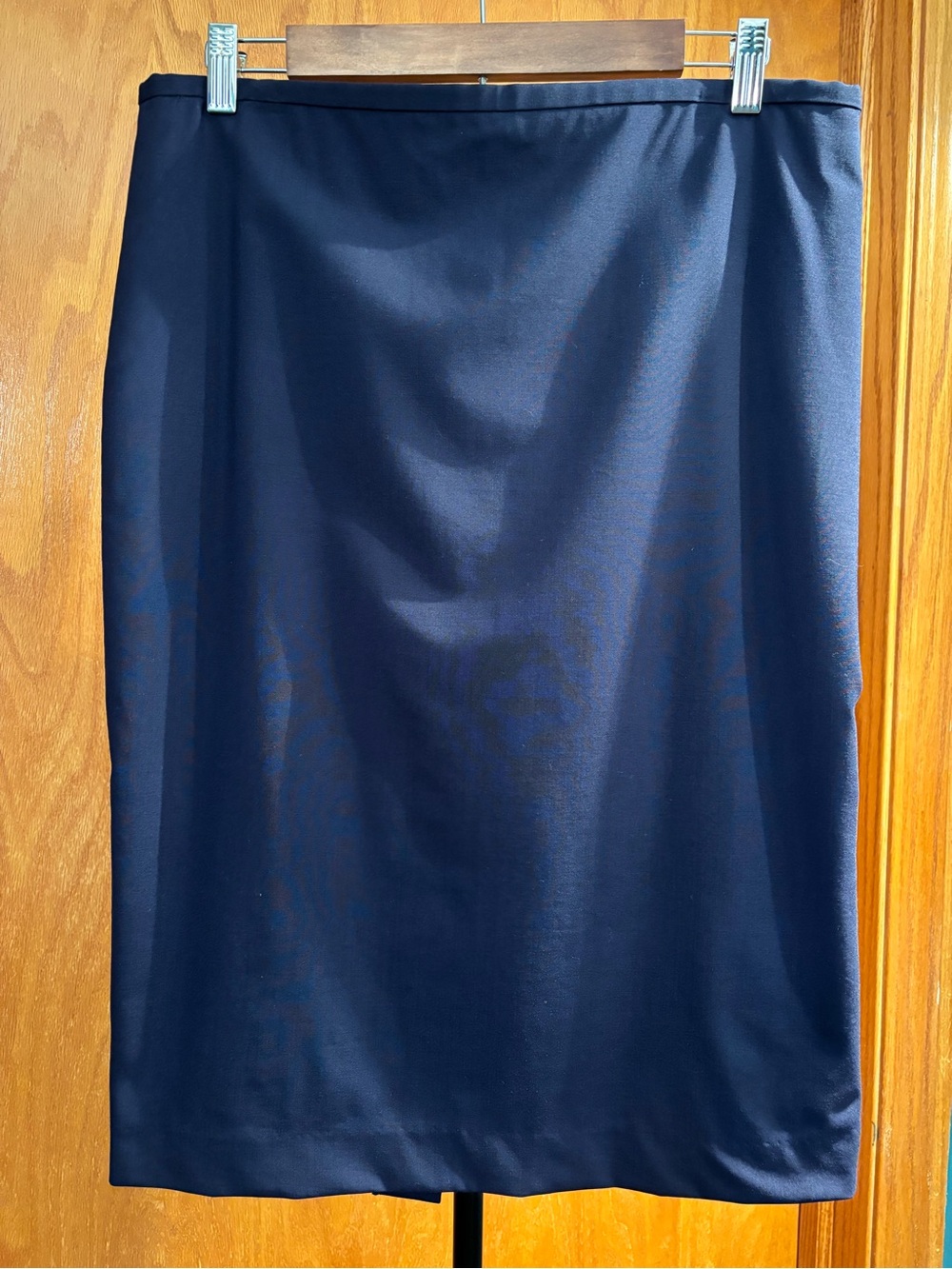 Classic Navy Pencil Skirt Lightweight Wool Sz 12 business office professional